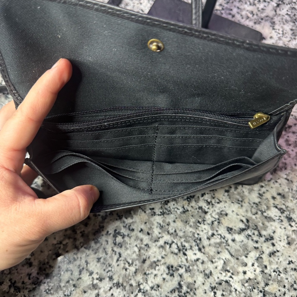 Fossil Black Cow Hide Leather Crossbody Bag with Gold Accents - Picture 11 of 13